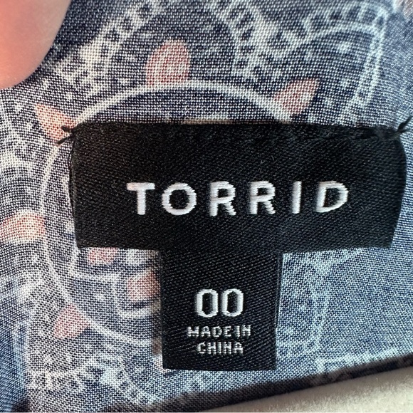 Torrid navy mini dress paisley, print tie, front summer feminine curvy plus size - Picture 4 of 10